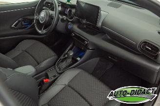 Toyota Yaris 1.5 Hybrid Automaat 24.725 km Navi Camera Clima picture 18