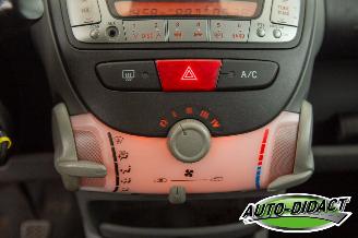 Toyota Aygo 1.0-12V Airco Comfort picture 8