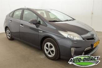 Toyota Prius 1.8 Plug-in Dynamic Business picture 2