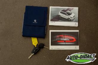 Peugeot 108 Cabrio 1.0 VTi Airco Active Top picture 26