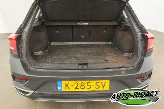 Volkswagen T-Roc 1.0 TSI Digi Dash Navi Camera Clima Style Business picture 35