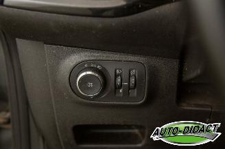 Opel Corsa 1.4 Airco Navi Black Edition picture 12