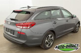 Hyundai I-30 1.5 Hybrid Automaat Navi Camera Clima picture 4