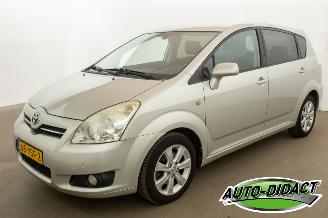 Schadeauto Toyota Corolla-verso 1.8 VVT-i Automaat 7p. Clima Luna 2009/2