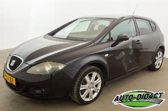 krockskadad bil auto Seat Leon 1.6 Clima Navi Streetstyle 2008/1