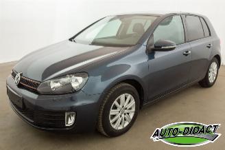 krockskadad bil auto Volkswagen Golf 1.6 TDI Automaat Navi Clima Trendline 2012/6