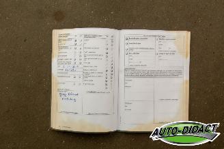 Volkswagen Golf 1.6 TDI Automaat Clima Highline picture 28