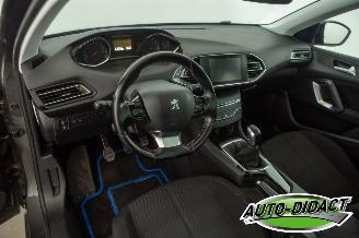 Peugeot 308 1.2 PureTech Pano Navi Clima Blue Lease Executive picture 24