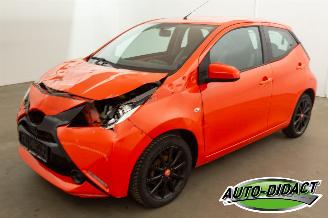 Auto incidentate Toyota Aygo 1.0 VVT-i Navi Airco x-play 2015/9