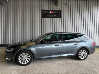 Voiture accidenté Skoda Superb Combi Ambition DSG / Panorama 2018/8