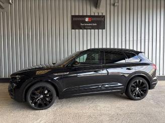 Damaged car Volkswagen Touareg 3.0 TDI R-Line 4Motion Panorama 2020/2
