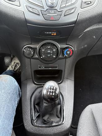 Ford Fiesta 1.0 5drs Style picture 10