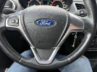 Ford Fiesta 1.0 5drs Style picture 8