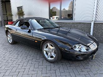 Vaurioauto  passenger cars Jaguar Xk-8 4.0 V8 Convertible 1998/1