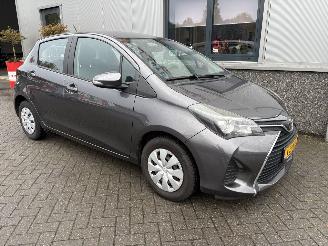 Auto incidentate Toyota Yaris 1.0 VVT-i Aspiration 2015/2