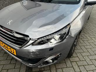 Peugeot 308 1.2 PureTech Allure Automaat picture 16