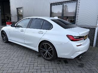 BMW 3-serie 330i M-Pakket High Executive Automaat picture 37