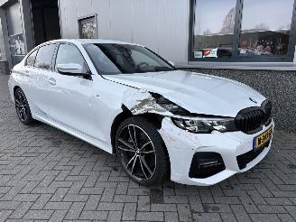 krockskadad bil auto BMW 3-serie 330i M-Pakket High Executive Automaat 2019/7