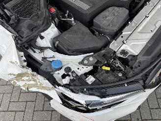 BMW 3-serie 330i M-Pakket High Executive Automaat picture 19