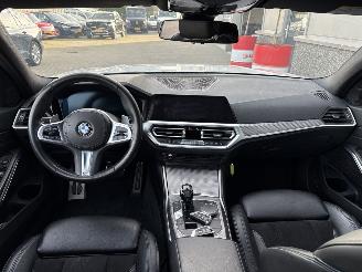 BMW 3-serie 330i M-Pakket High Executive Automaat picture 31