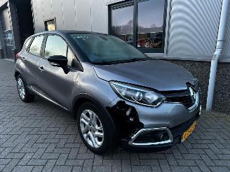 skadebil auto Renault Captur 0.9 TCe Dynamique 2014/4