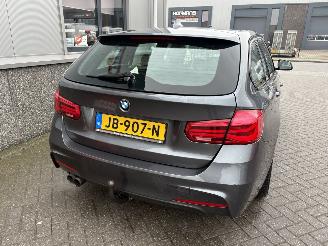BMW 3-serie 320i M sport Touring Automaat picture 35