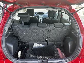 Toyota Yaris 1.0 VVTI Idols picture 18