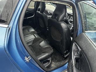 Volvo V-40 2.0 D2 R-Design Business picture 11