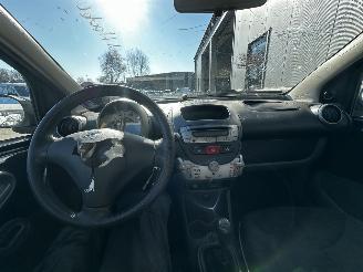 Peugeot 107 1.0-12V Millesim 200 picture 14