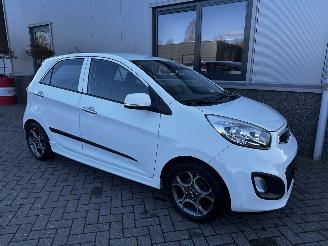 Kia Picanto 1.0 CVVT Design Edition picture 6