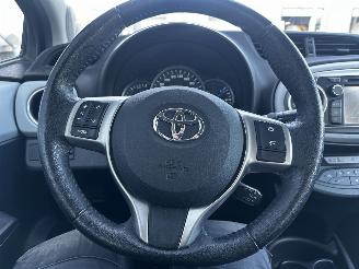 Toyota Yaris 1.5 Full Hybride Dynamic picture 24
