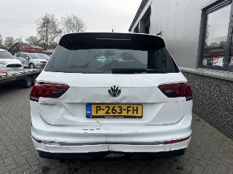 Volkswagen Tiguan 1.4 TSI Comfortline Business R picture 29