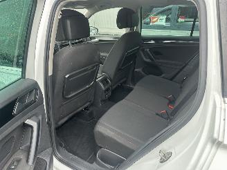 Volkswagen Tiguan 1.4 TSI Comfortline Business R picture 35