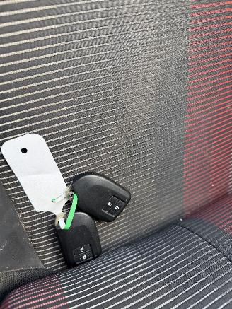 skadebil auto Peugeot 108 1.0 e-VTi GT-Line 2018/10