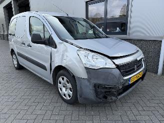 skadebil bedrijf Peugeot Partner 120 1.6 HDi 75 L1 XR 2015/12