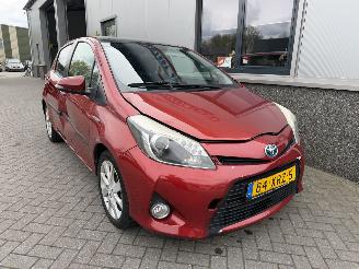 Voiture accidenté Toyota Yaris 1.5 Full Hybrid Dynamic 2012/7