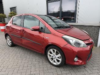Vaurioauto  passenger cars Toyota Yaris 1.5 Full Hybrid Dynamic 2012/7