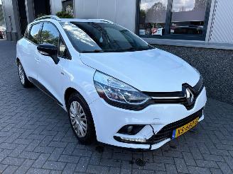 Schadeauto Renault Clio 0.9-TCe Limited 2019/3