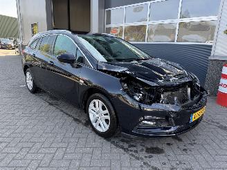 Opel Astra 1.4 Turbo 120 Jaar Edition SPORTS TOURER picture 2