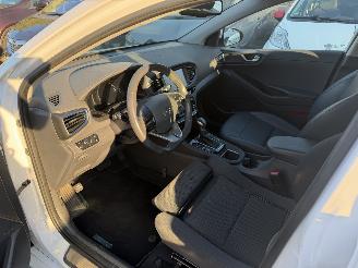 Hyundai Ioniq 1.6 GDI First Edition picture 39