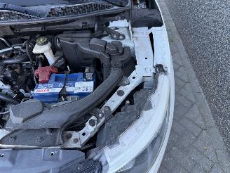 Nissan Qashqai 1.2 Premier Edition picture 35