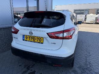 Nissan Qashqai 1.2 Premier Edition picture 8