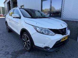 Unfallwagen Nissan Qashqai 1.2 Premier Edition 2014/4
