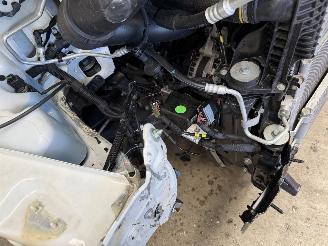 Iveco Daily 35S16V 2.3 352L L2 picture 40