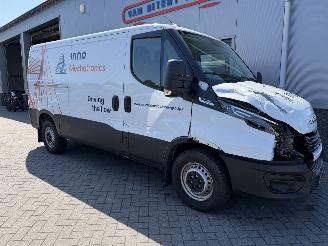 Iveco Daily 35S16V 2.3 352L L2 picture 9