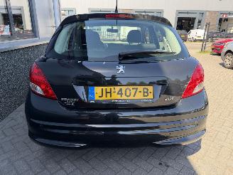 Peugeot 207 1.4 VTi Access picture 8