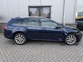 Volkswagen Golf 1.2 TSI Business Edition Connected picture 2