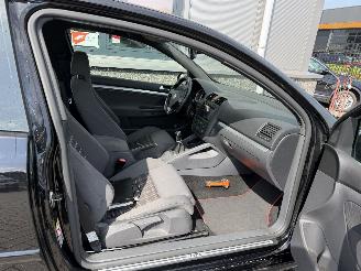 Volkswagen Golf 2.0 TSFI GTI 60 picture 20