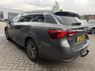 Toyota Avensis 2.0 D-4D-F Executive Business picture 12