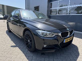 Vaurioauto  passenger cars BMW 3-serie 330e 2016/10